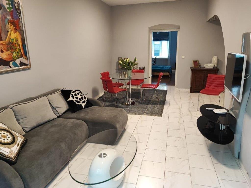 Central Vienna Apartment With Unique 40M2 City Garden & Self Check In Dış mekan fotoğraf