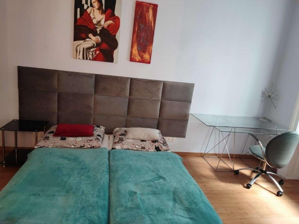 Central Vienna Apartment With Unique 40M2 City Garden & Self Check In Dış mekan fotoğraf