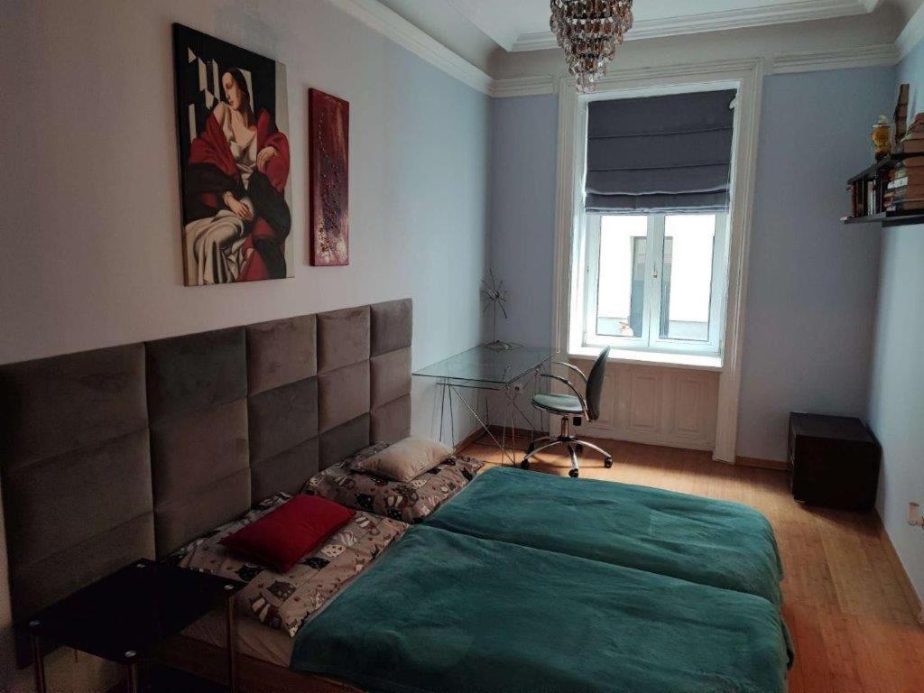 Central Vienna Apartment With Unique 40M2 City Garden & Self Check In Dış mekan fotoğraf