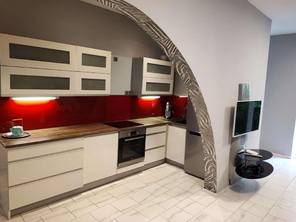 Central Vienna Apartment With Unique 40M2 City Garden & Self Check In Dış mekan fotoğraf