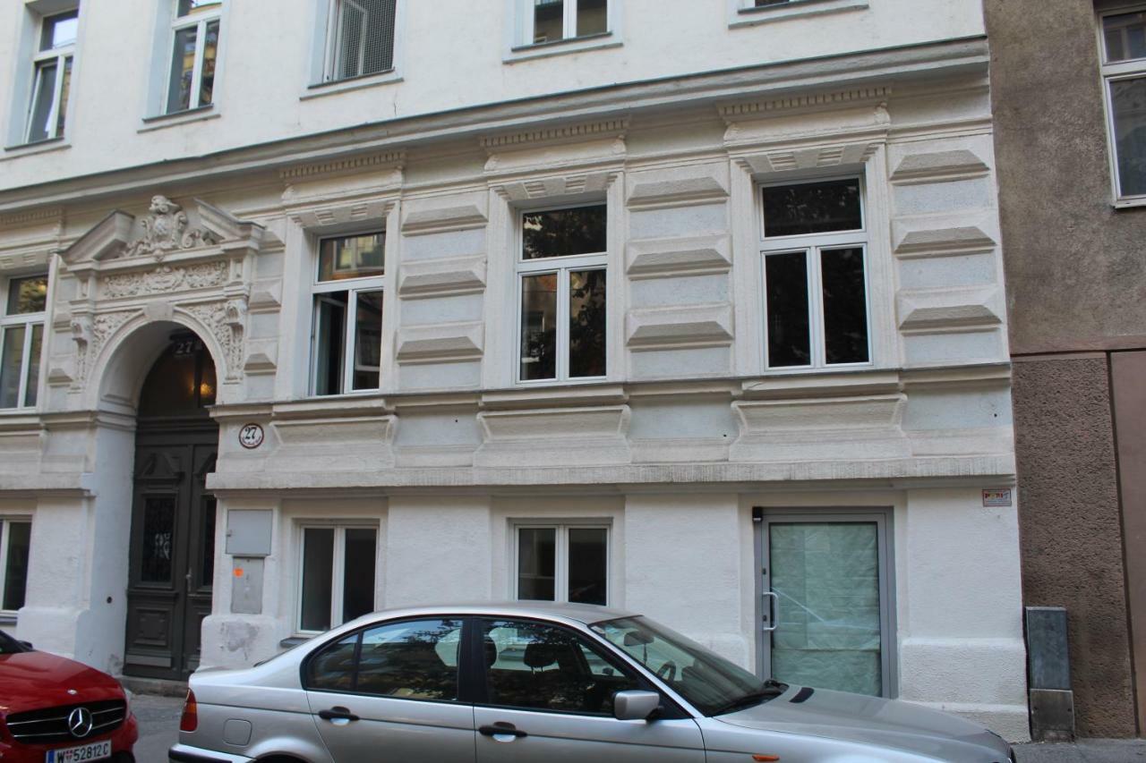 Central Vienna Apartment With Unique 40M2 City Garden & Self Check In Dış mekan fotoğraf