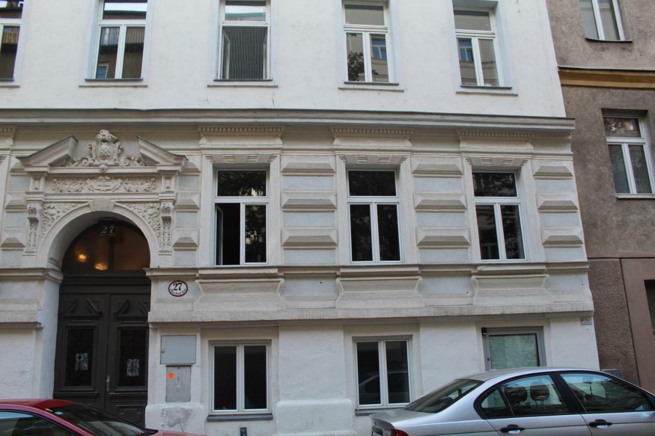 Central Vienna Apartment With Unique 40M2 City Garden & Self Check In Dış mekan fotoğraf